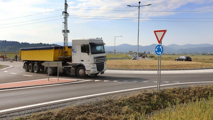 Nové kontroly na cestách. Inšpektori práce môžu zastaviť vozidlo a udeliť pokutu do 700 eur