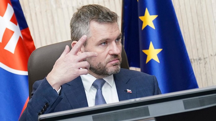 Spoznajte novú porotkyňu Patríciu. Do očí sa jej pozerať nebudete.mp4