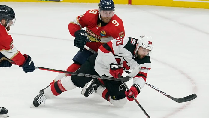 Tatar prispel gólom k triumfu New Jersey na ľade Floridy.