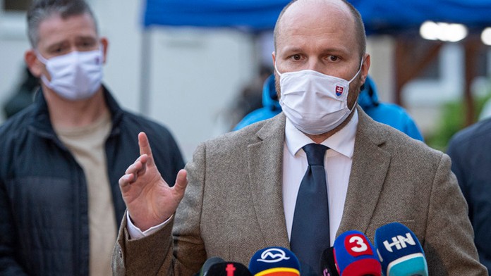 Testovanie v bratislavskej Dúbravke.