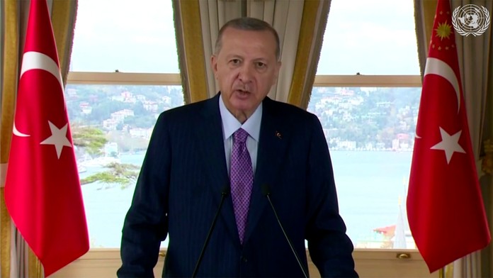 Turecký prezident Recep Tayyip Erdogan počas videoprejavu na mimoriadnom zasadnutí Valného zhromaždenia OSN.