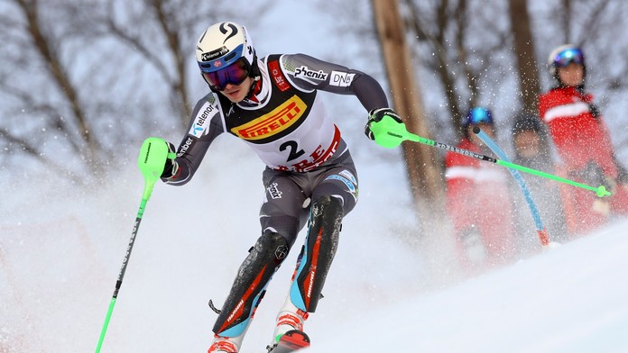 Slovenská paralympionička Henrieta Farkašová (vľavo) s jej navádzačkou Natáliou Šubrtovou.