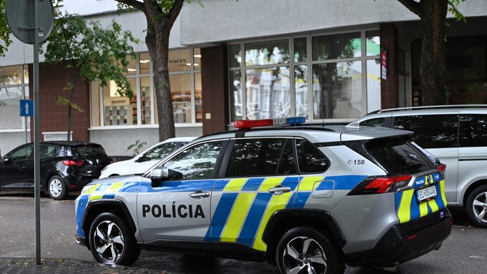 Desivý prípad z Popradu. Mladíkovi (18) za jeho správanie k frajerke hrozí až 15 rokov väzenia