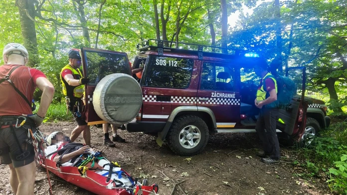 Na snímke zranený turista vo Vysokých Tatrách.