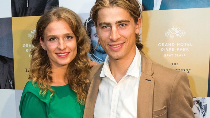 Sagan si vyšiel do spoločnosti s manželkou. Tá je ale krásna