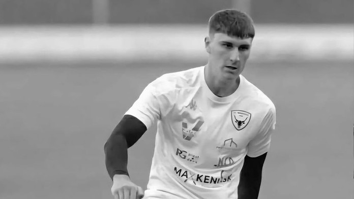Nadšenie piatoligistu zatienila zdrvujúca správa. Len 19-ročný futbalista tragicky prišiel o život