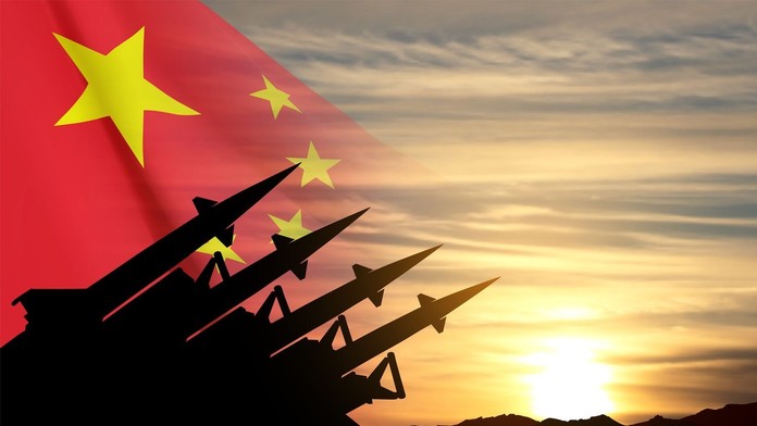 USA tvrdia, že Čína zvažuje dodanie zbraní Rusku. Muníciu a aj samotné zbrane