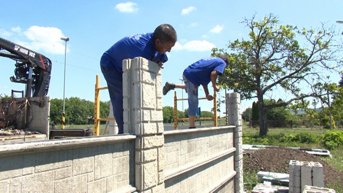 V Radave nemali staničnú budovu.