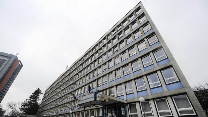 Na snímke budova Všeobecnej zdravotnej poisťovne  v Bratislave 