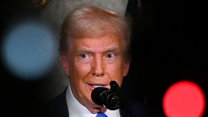 Trump obvinil Zelenského z drzého správania voči americkému ministrovi financií