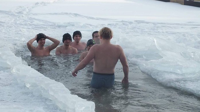 Otužovanie v Oravskej priehrade.