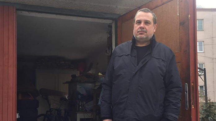 Vykradnutá garáž exkriminalistu.