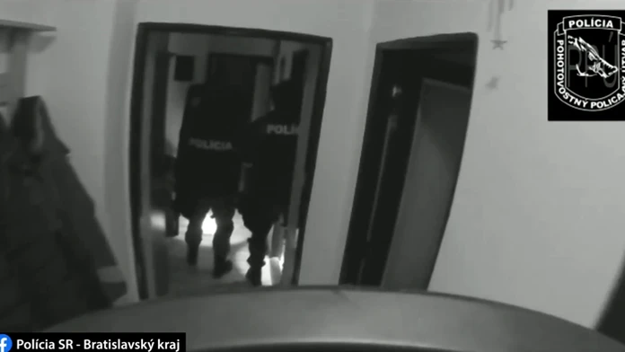 Zásah v byte Svidníčana, ktorý sa vyhrážal prezidentke a ministerke.
