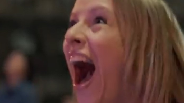 Nadšené ženy v reklame