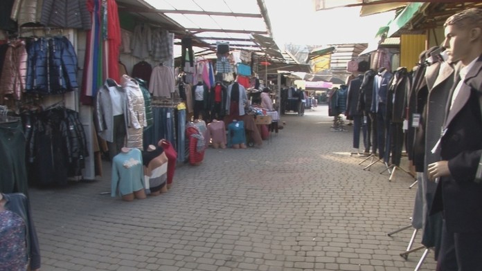 Trh v poľskom meste Krosno.