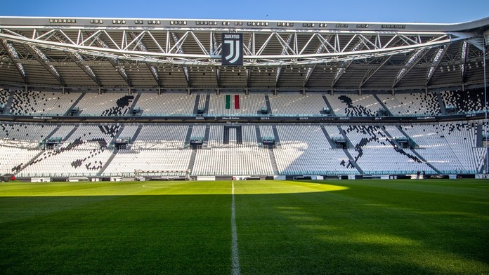 Fanúšička zaspievala Céline Dion pri aute. Sledujte jej reakciu