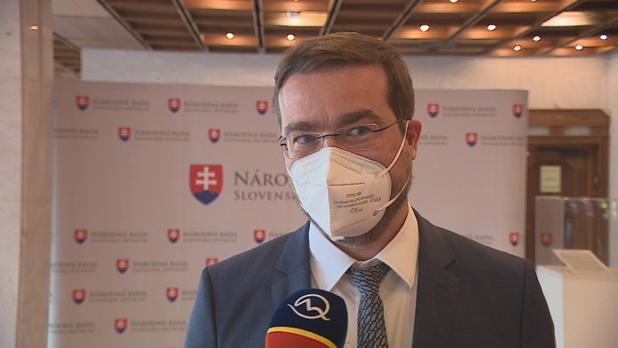 Exminister Krajčí sa vyjadril k Sputniku V.