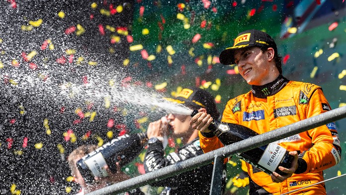 Veľký víkend Piastriho, jazdec z McLarenu ovládol Bahrajn. Verstappen sa opäť sťažoval na brzdy