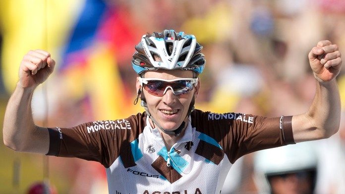 Romain Bardet sa v 18. etape postaral o druhé francúzske etapové víťazstvo na Tour de France 2015.