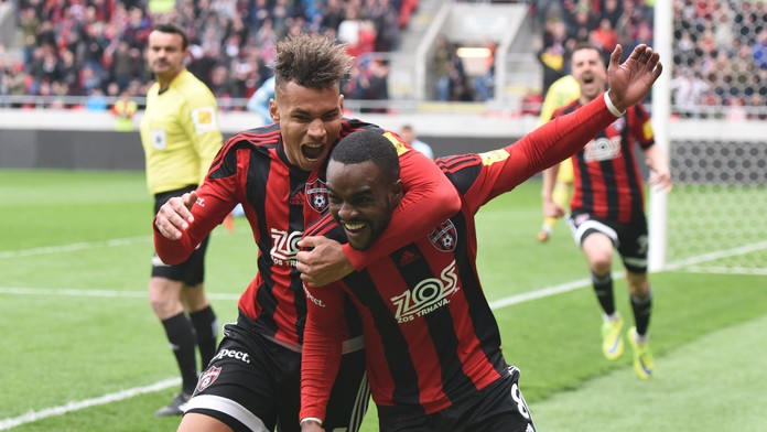 Na snímke radosť hráčov Spartaka Trnava po strelení gólu.
