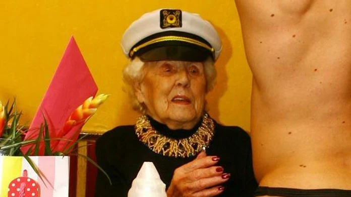 grandma16n-2-web.jpg