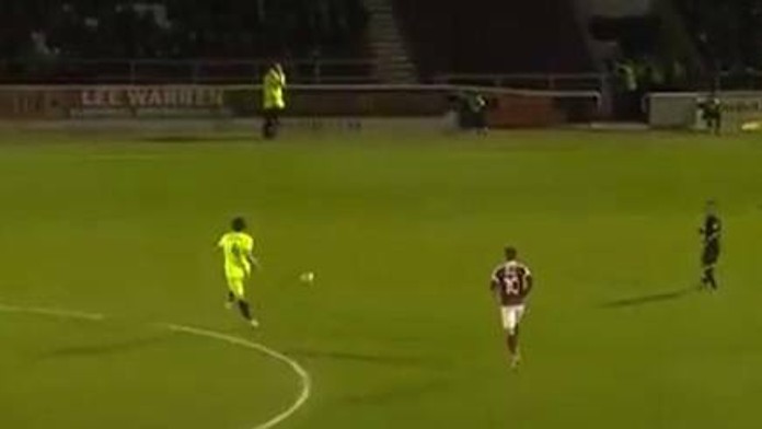 Skvelá prihrávka Bostwicka.