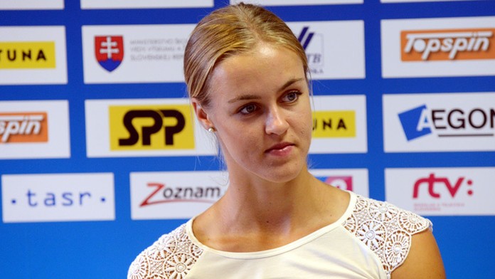 Anna Karolína Schmiedlová odpovedá novinárom po zisku druhého singlového titulu na okruhu WTA.