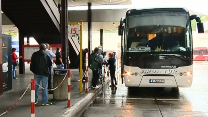 Slováci bez práce sa nechcú za prácou sťahovať