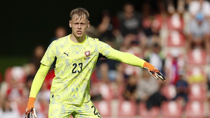 Veľký prestup pre český futbal. Elitný brankár mieri do jedného z najlepších anglických klubov