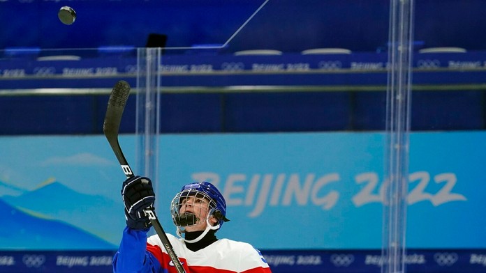 Šimon Nemec pred zápasom proti Lotyšsku na ZOH 2022.