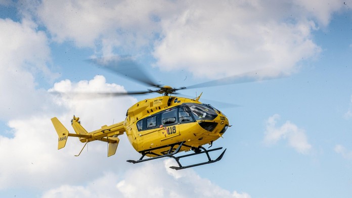 V Taliansku skočil tínedžer do vody, aby zachránil dvoch ľudí. Napokon sám prišiel o život