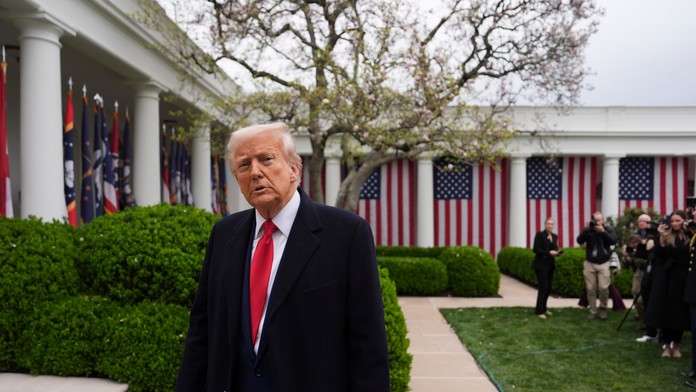 Rokovania o ukončení vojny na Ukrajine prebiehajú dobre, tvrdí Trump. Krajiny sa podľa neho musia zmieriť alebo zmĺknuť