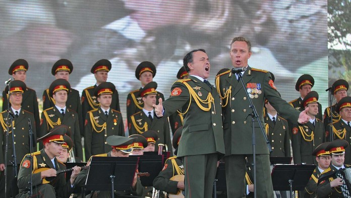 Alexandrovci počas vystúpenia na oslavách 70. výročia SNP v Banskej Bystrici. (archív 2014)