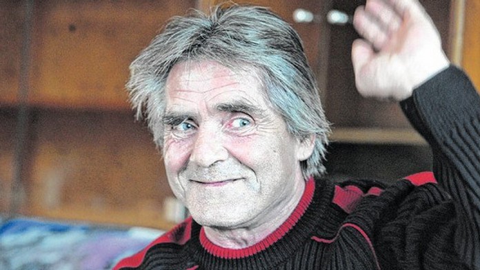 László Andraschek_edited-1.jpg