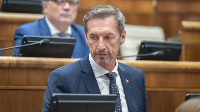 KDH je pripravené podporiť návrh premiéra o nedeli bez politických diskusií