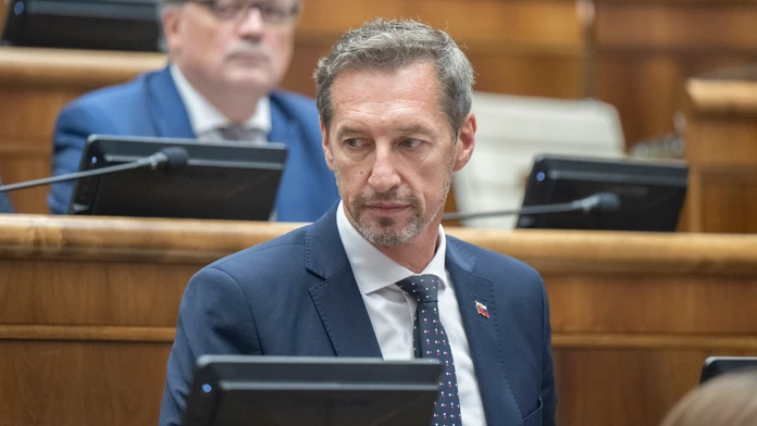 KDH i KÚ sa dohodli s koalíciou na zmene ústavy, podali spoločný návrh