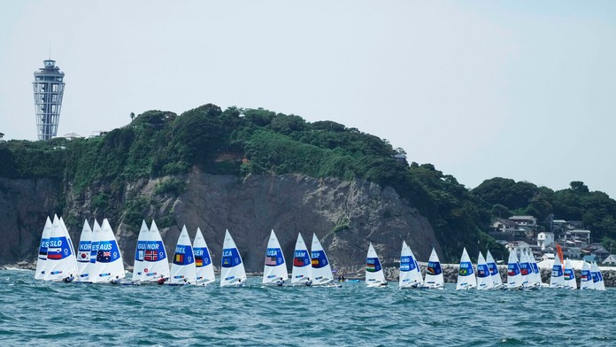 Pretekári v triede Laser na OH v Tokiu.