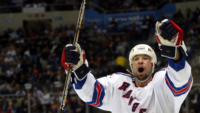 Bývalý kanadský hokejista Chris Simon.