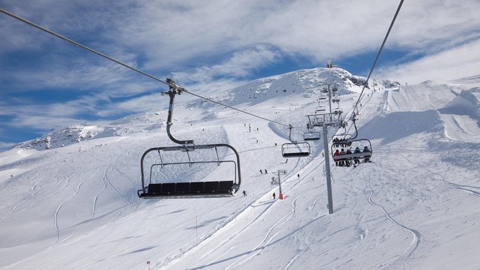 Lyžiarsky svah - ilustračná snímka