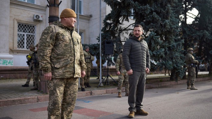 Zelenského poradca: Snahy Západu, aby sme rokovali s Moskvou sú bizarné