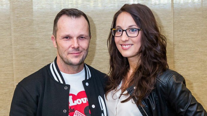 Gavin požiadal priateľku o ruku gigantickým nápisom v snehu. 