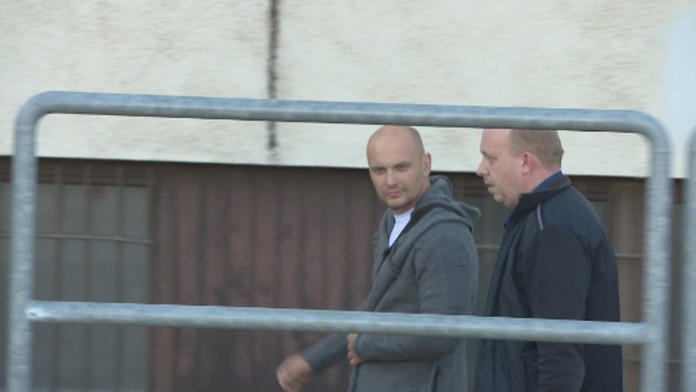 Zľava Miralem Pjanič a Paulo Dybala z Juventusu oslavujú gól proti Spalu.