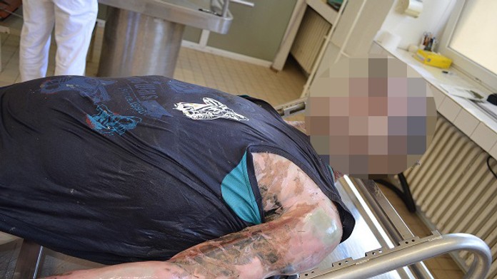 Tetovanie na tele muža, ktorého vyplavila rieka Morava.