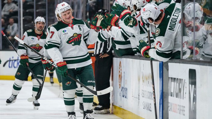 Najlukratívnejšia zmluva v histórii NHL je na svete. Ruský útočník si zarobí kráľovsky