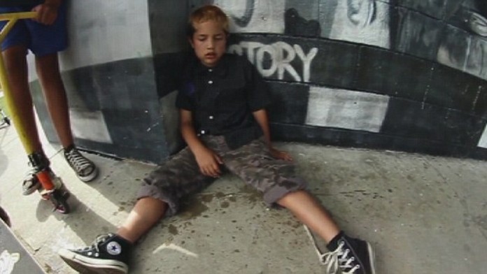 Chlapec bol opitý a nevedel poriadne artikulovať