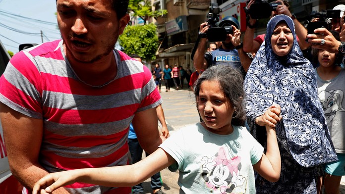 Po izraelskom leteckom útoku na obytnú budovu v Gaza City.