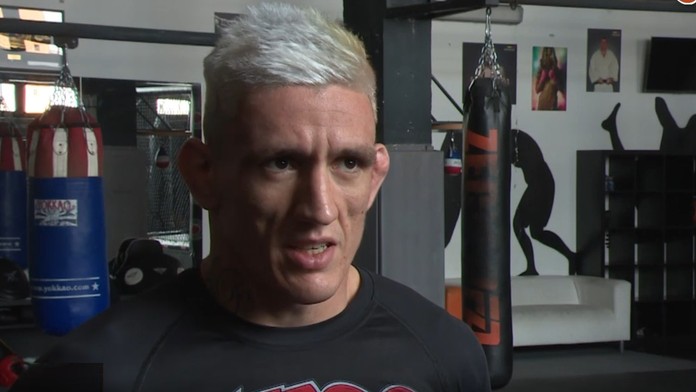 Profesionálny MMA bojovník Vojto Barborík.