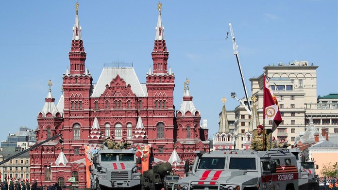 Vojenská prehliadka na Červenom námestí v Moskve. 