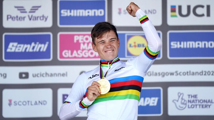 Evenepoel ovládol individuálnu časovku. Talianskeho favorita v závere odsunul na druhé miesto