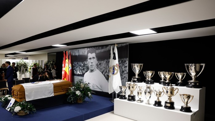 Real Madrid v slzách. Do futbalového neba odišla klubová legenda